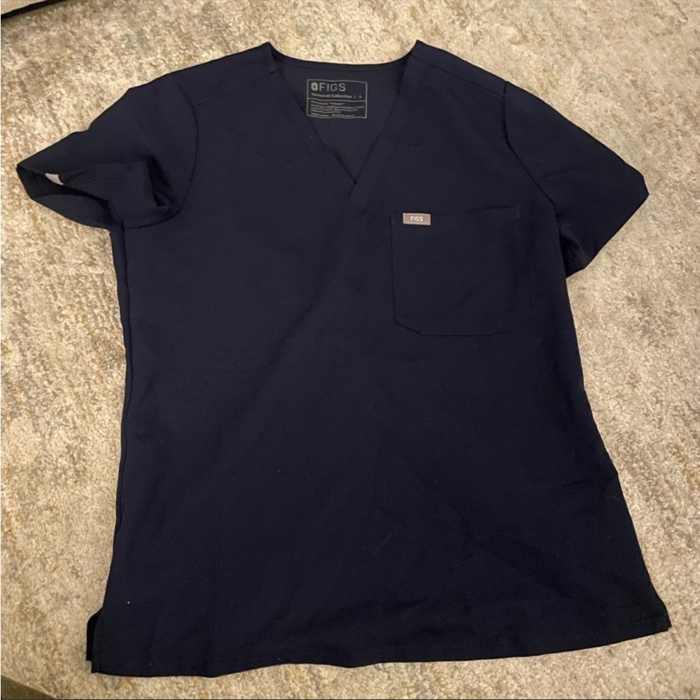Figs Small scrub top